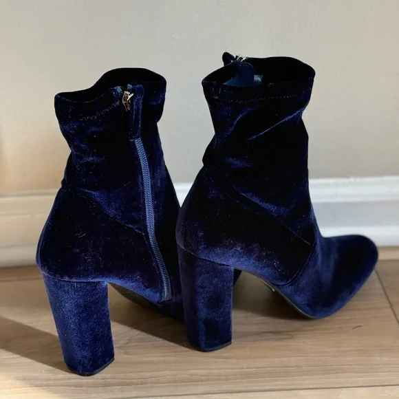 Elegant Blue Velvet Ankle Boots - Picture 2 of 8